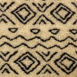 Koiran peti Danish design Neutral Geometric