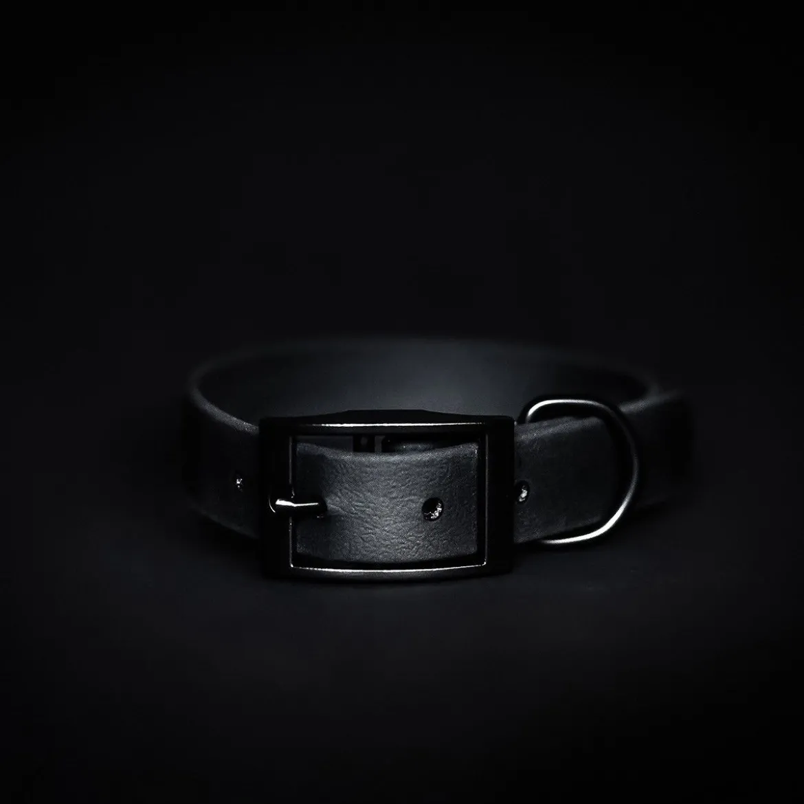 Tyylivoitto Classy panta, Black on Black